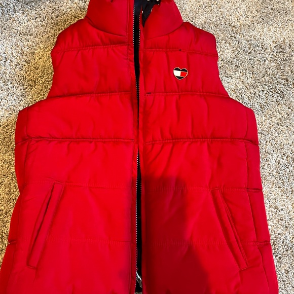 Tommy Hilfiger  Girls Reversible Vest - Picture 4 of 4